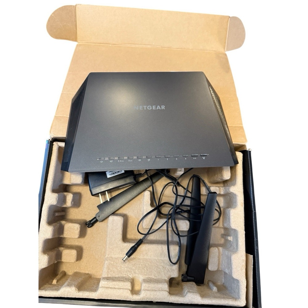 Netgear Nighthawk AC1900 Smart WiFi Router, Model R7000 Gaming Streaming - Picture 4 of 4